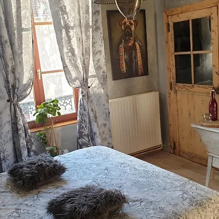 La Maison Porte Bonheur Pensión Chantelle