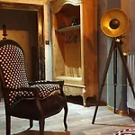 La Maison Porte Bonheur Gasthof 4*