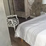 La Maison Porte Bonheur