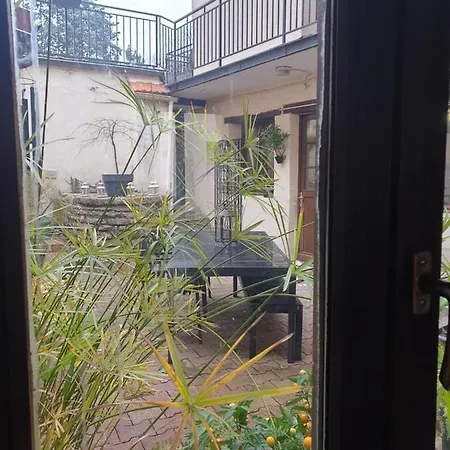 Konukevi La Maison Porte Bonheur