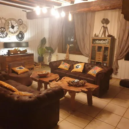 La Maison Porte Bonheur Chantelle