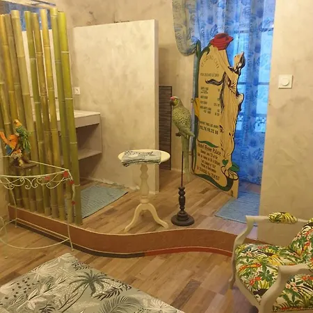 La Maison Porte Bonheur Guest house *