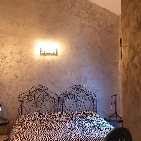 La Maison Porte Bonheur Chantelle