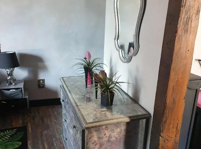 La Maison Porte Bonheur 4* Chantelle