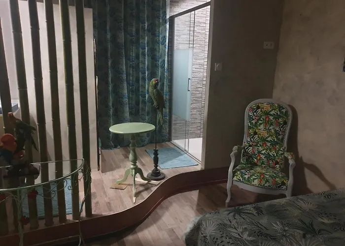 La Maison Porte Bonheur 4* Chantelle