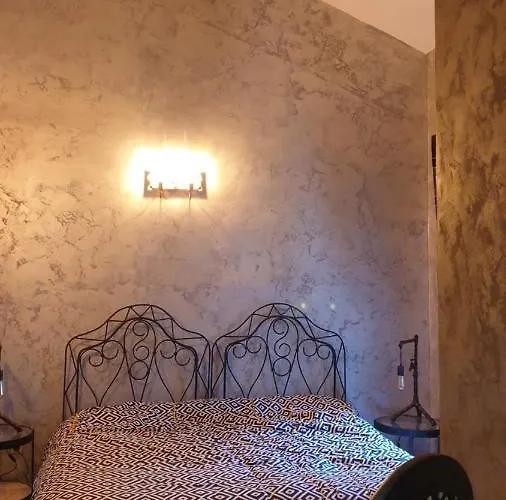 La Maison Porte Bonheur Chantelle