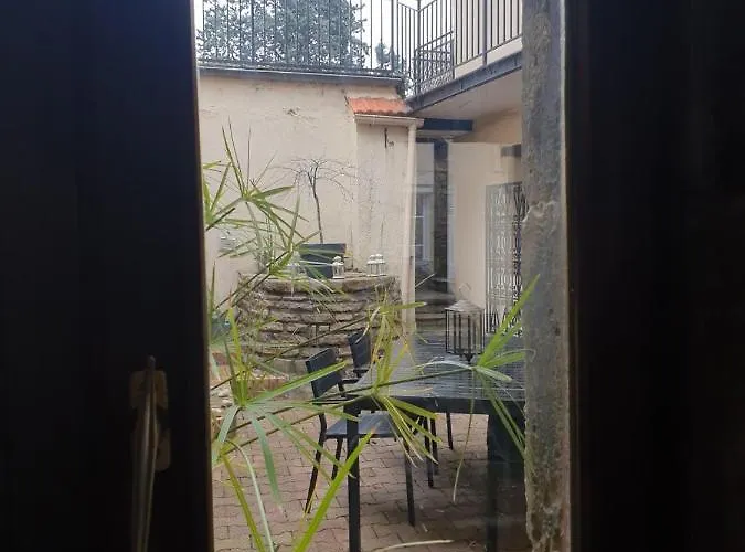 La Maison Porte Bonheur 4* Chantelle